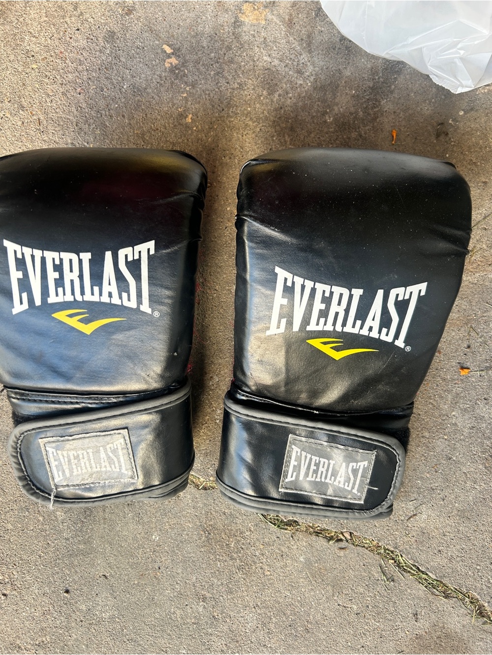 Everlast Black Boxing Gloves with Yellow Logo